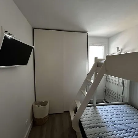 Climatise Avec Parking, Vue Port - - Fr-1-250-326 * Le Grau-du-Roi