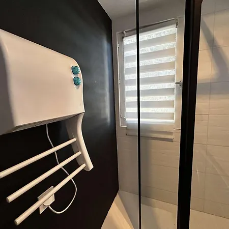 Apartament Climatise Avec Parking, Vue Port - - Fr-1-250-326