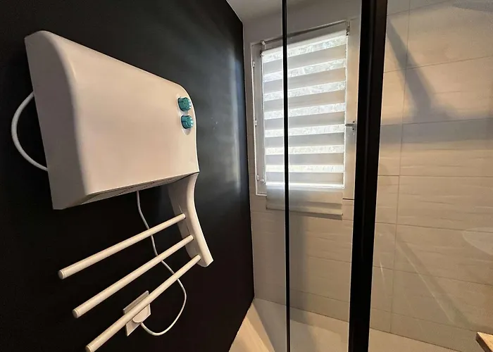 Apartamento Climatise Avec Parking, Vue Port - - Fr-1-250-326